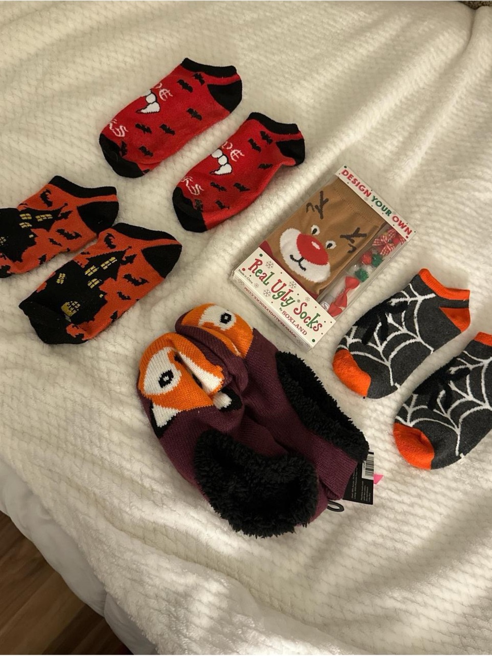 Halloween & Holiday Socks - Picture 3 of 8